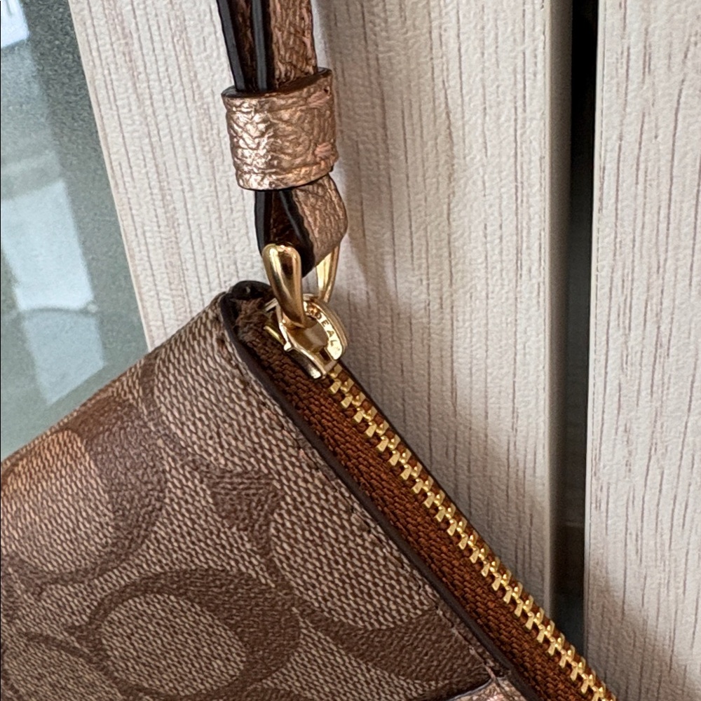 Coach Wristlet Class C Coated Canvas - Picture 3 of 8